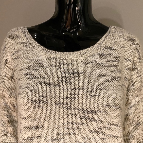 Alice + Olivia Lightweight Gray Marled Wool Blend Sweater Round Neck Women M 4-6 - Picture 2 of 12